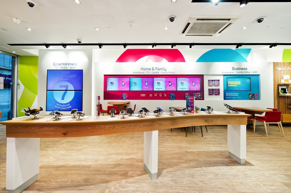 eir flagship store fitout